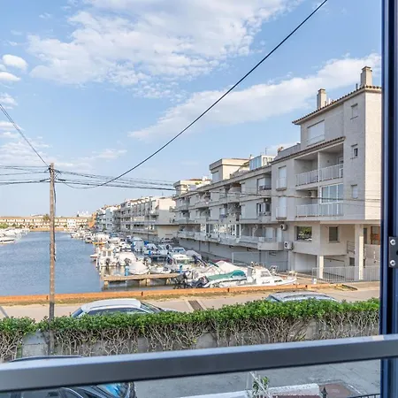 Holiday home 405-casa Al Canal Con Amarre