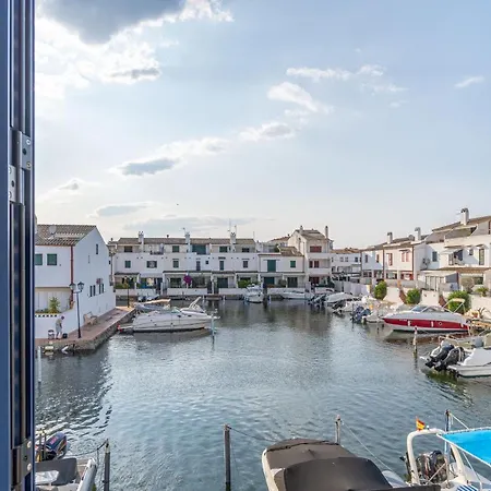 Holiday home 405-casa Al Canal Con Amarre Empuriabrava